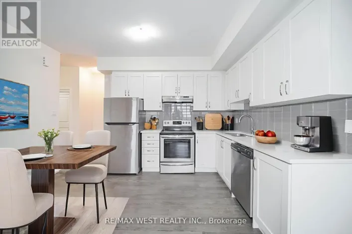 20 - 39 JOHN PERKINS BULL DRIVE, Toronto