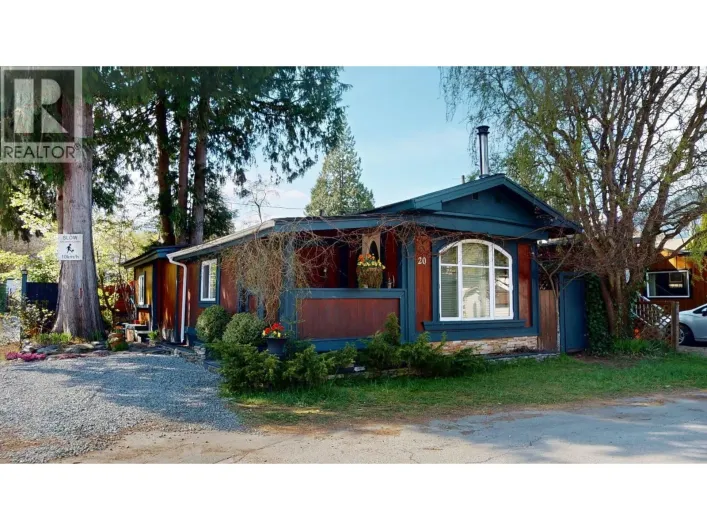 20 40022 GOVERNMENT ROAD, Squamish