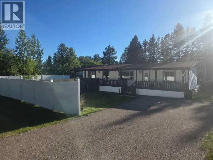 #20, 4354 Highway 27, Rural Mountain View County