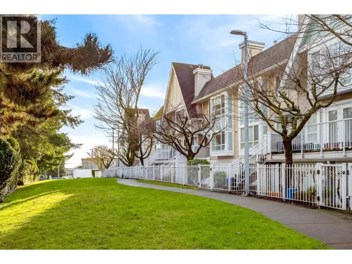 20 6588 SOUTHOAKS CRESCENT, Burnaby