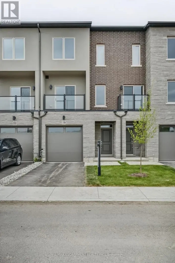 20 CLEAR VALLEY LANE, Hamilton