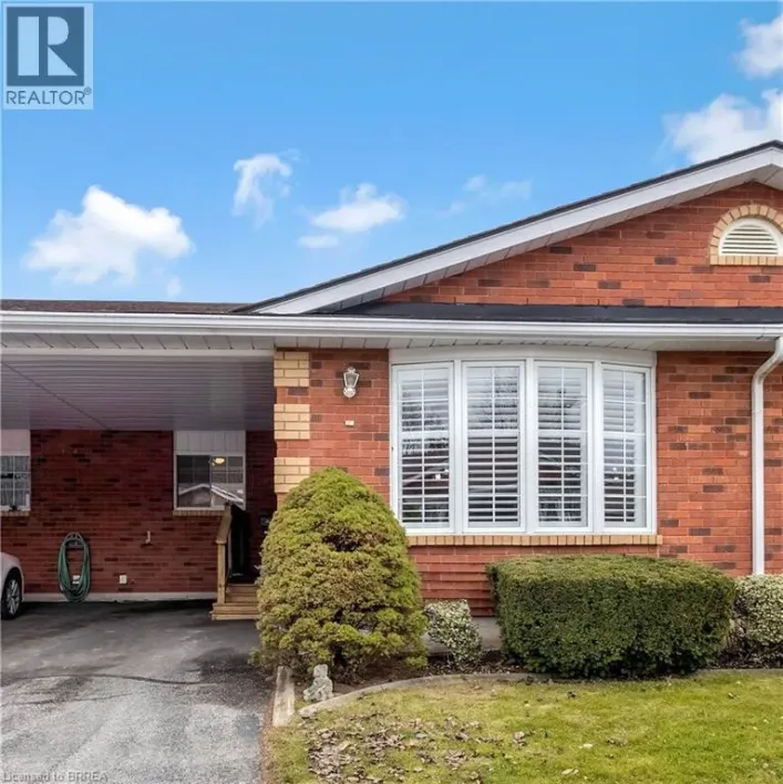 20 COURTLAND Drive Unit# 14, Brantford