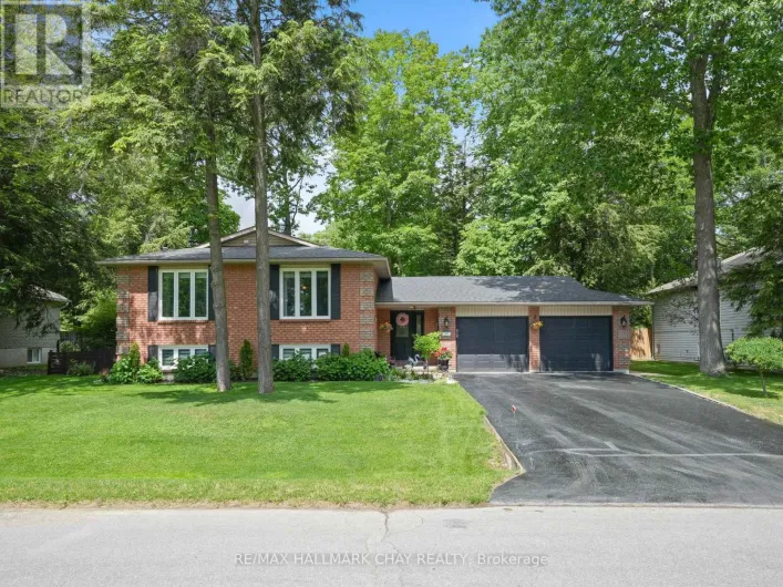 20 DOWNER CRESCENT, Wasaga Beach