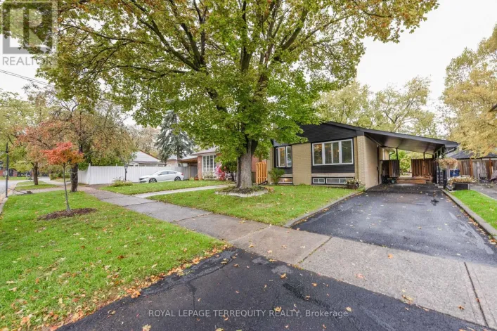 20 HALLOW CRESCENT, Toronto