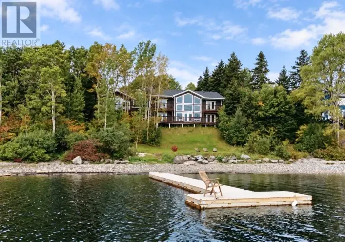 20 Lakeside Drive, Humber Valley Resort