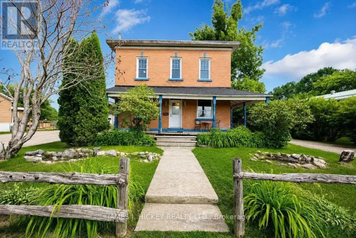 20 MAIN STREET, Laurentian Hills