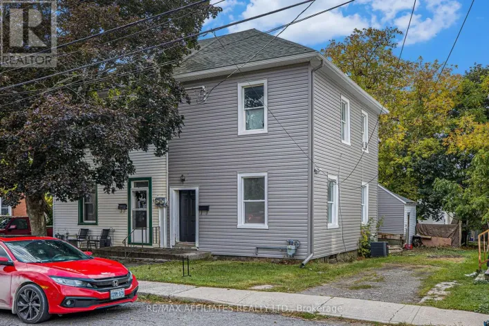 20 MONTAGUE STREET, Smiths Falls