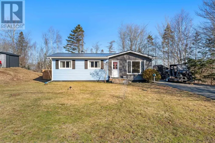 20 MONTERY Drive, Salmon River