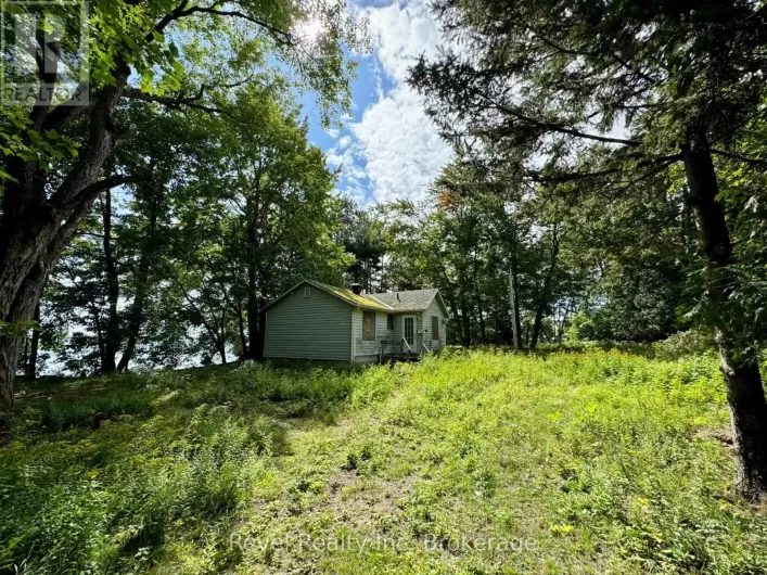 20 MOWAT CRESCENT, North Bay