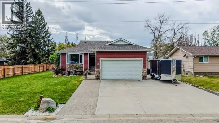 20 N 1A Street, Magrath