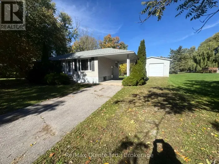 House for sale: 20 ROSS AVENUE, Quinte West