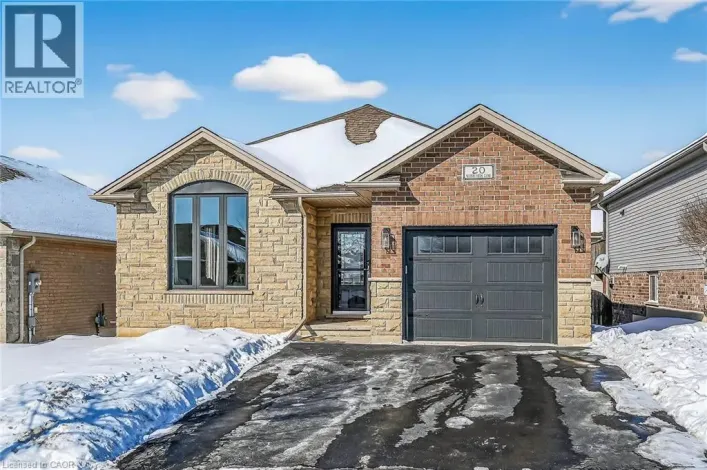 20 SCHERTZBERG Lane, Brantford