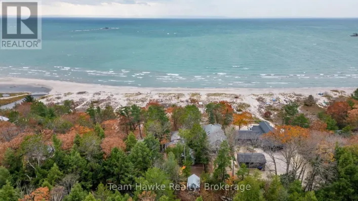 House for sale: 20 SCOTT LANE, Tiny