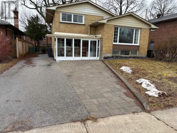 20 SHREWSBURY SQUARE, Toronto