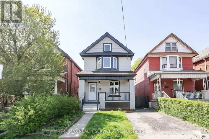 20 SOMERSET AVENUE E, Hamilton
