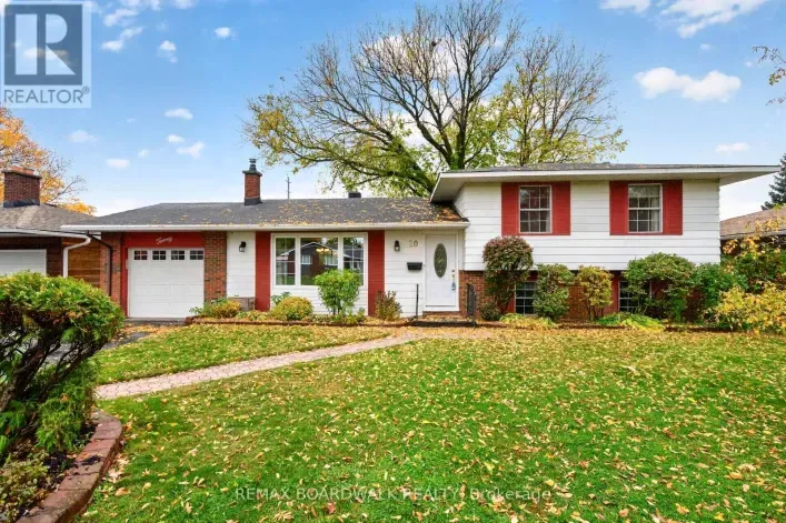 20 TRIPP CRESCENT, Ottawa