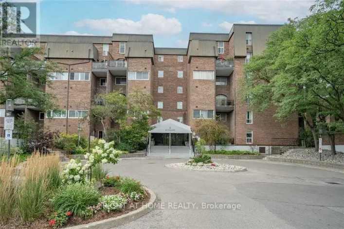 200 - 16 ELGIN STREET, Markham