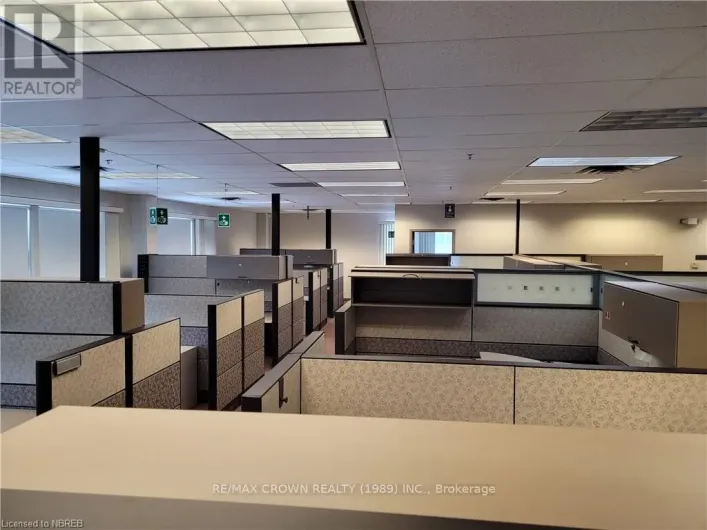 200 - 180 SHIRREFF AVENUE, North Bay