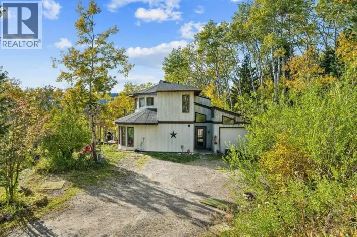 200, 229306 Highway 762, Rural Foothills County