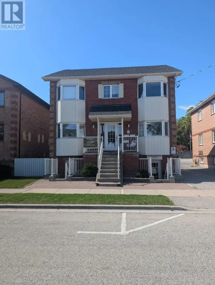 200 - 330 BYRON STREET S, Whitby