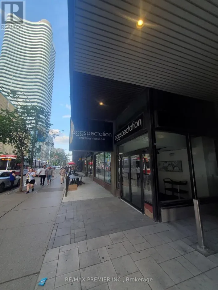 200 - 45 CARLTON STREET, Toronto