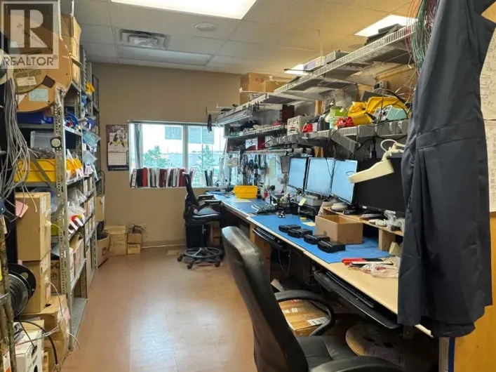 200, 9300 Endeavour Drive SE, Calgary