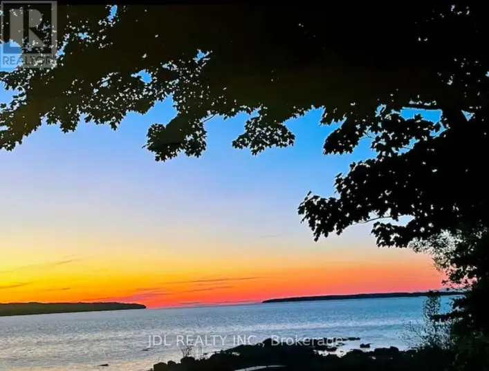 200 BAYVIEW AVENUE, Tay