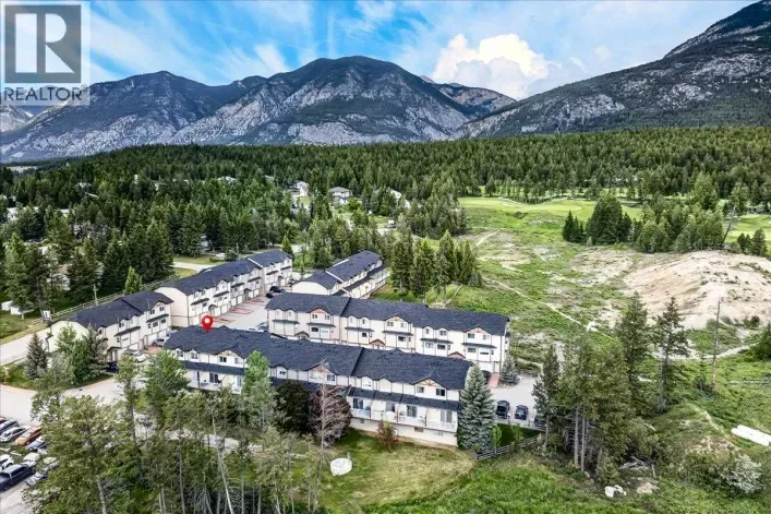 200 BLACK FOREST Trail Unit# 711, Invermere