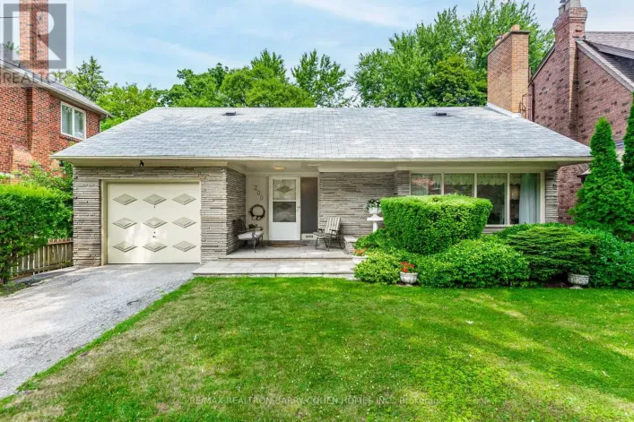 200 CORTLEIGH BOULEVARD, Toronto