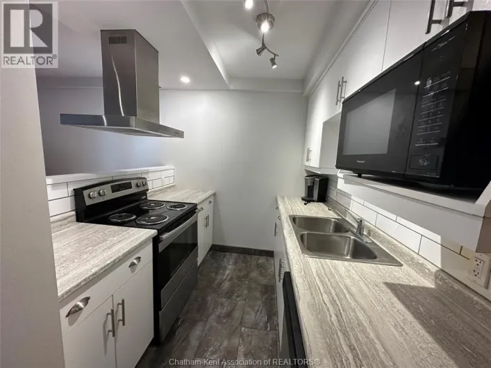 200 Emma STREET Unit# 1, Chatham