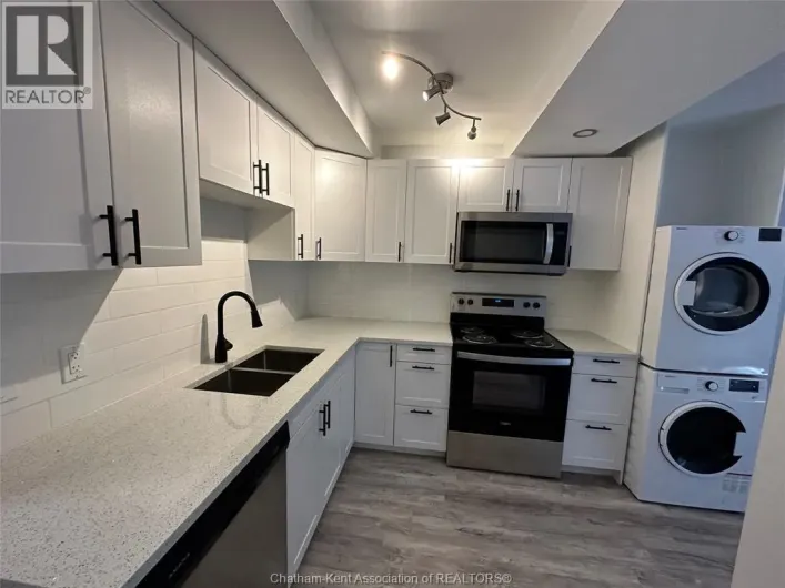200 Emma STREET Unit# 6, Chatham