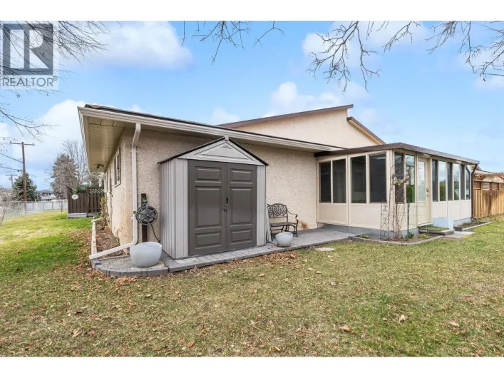 200 Gerstmar Road Unit# 16, Kelowna