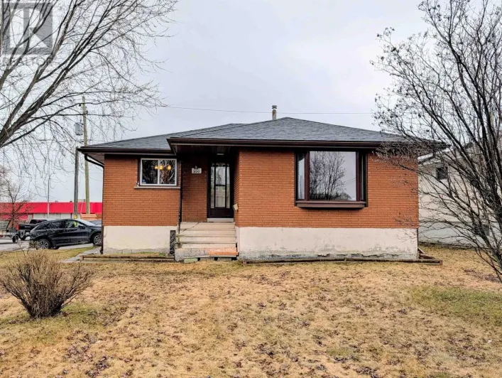 200 Kensington DR, Thunder Bay