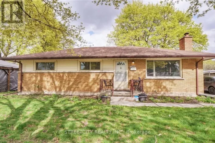 200 RENFRO CRESCENT, London South