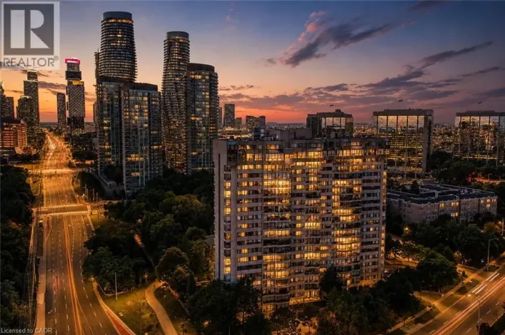 200 ROBERT SPECK Parkway Unit# PH1, Mississauga