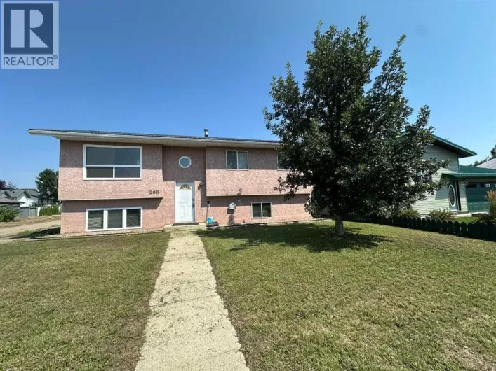 200 Upland Boulevard W, Brooks