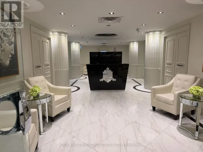 2000 - 55 AVENUE ROAD, Toronto