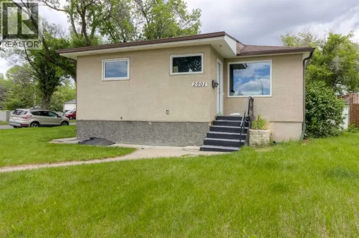 2001 10 Avenue S, Lethbridge