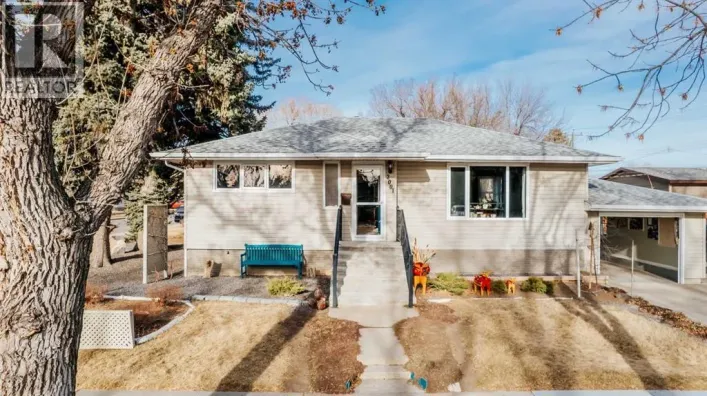 2001 12 Avenue S, Lethbridge