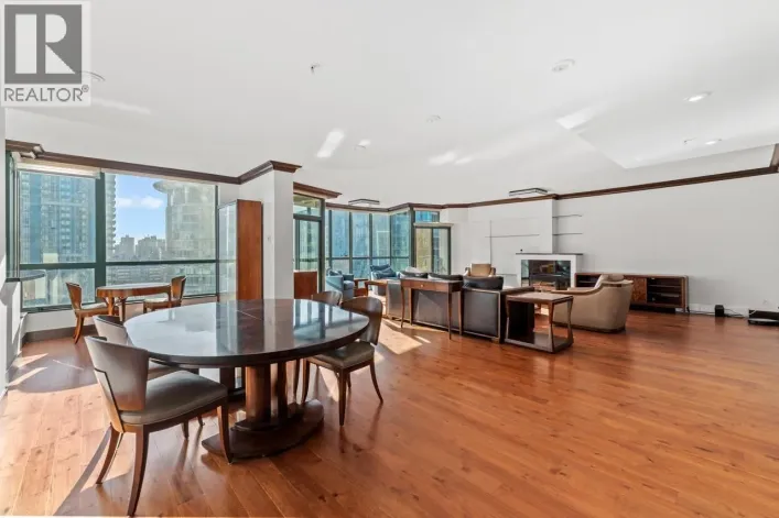 2001 1239 W GEORGIA STREET, Vancouver