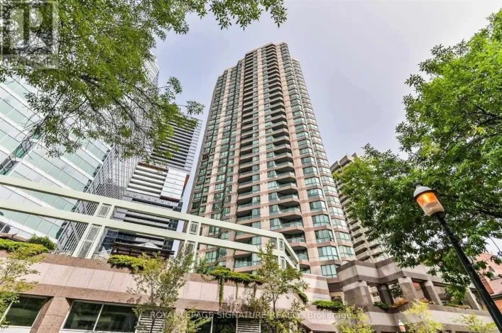 2001 - 38 ELM STREET, Toronto