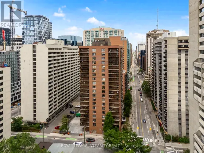 Apartment for sale: 2001 - 475 LAURIER AVENUE W, Ottawa