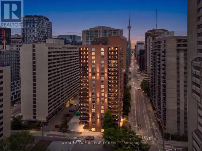 2001 - 475 LAURIER AVENUE W, Ottawa