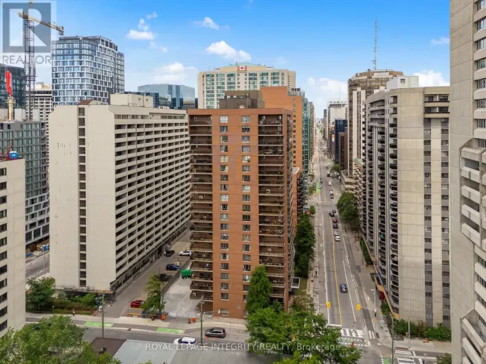2001 - 475 LAURIER AVENUE W, Ottawa