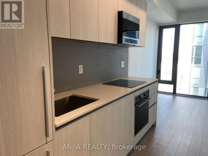 2001 - 8 CUMBERLAND STREET, Toronto