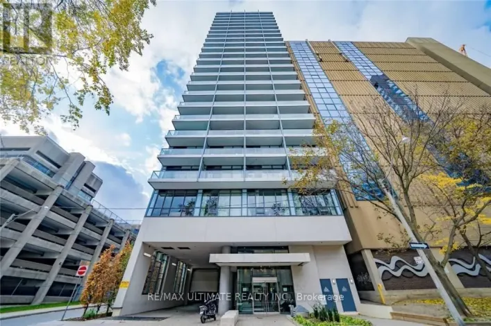 2002 - 210 SIMCOE STREET, Toronto