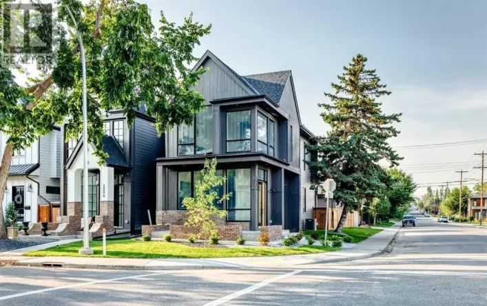 2002 44 Avenue SW, Calgary