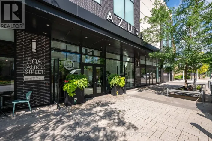 2002 - 505 TALBOT STREET, London East