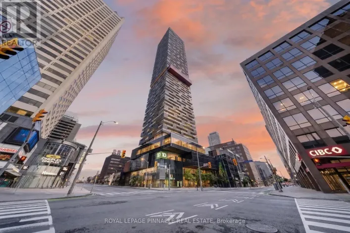2002 - 8 EGLINTON AVENUE E, Toronto