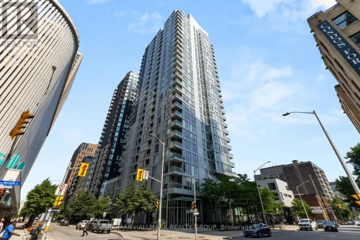 2003 - 179 METCALFE STREET, Ottawa
